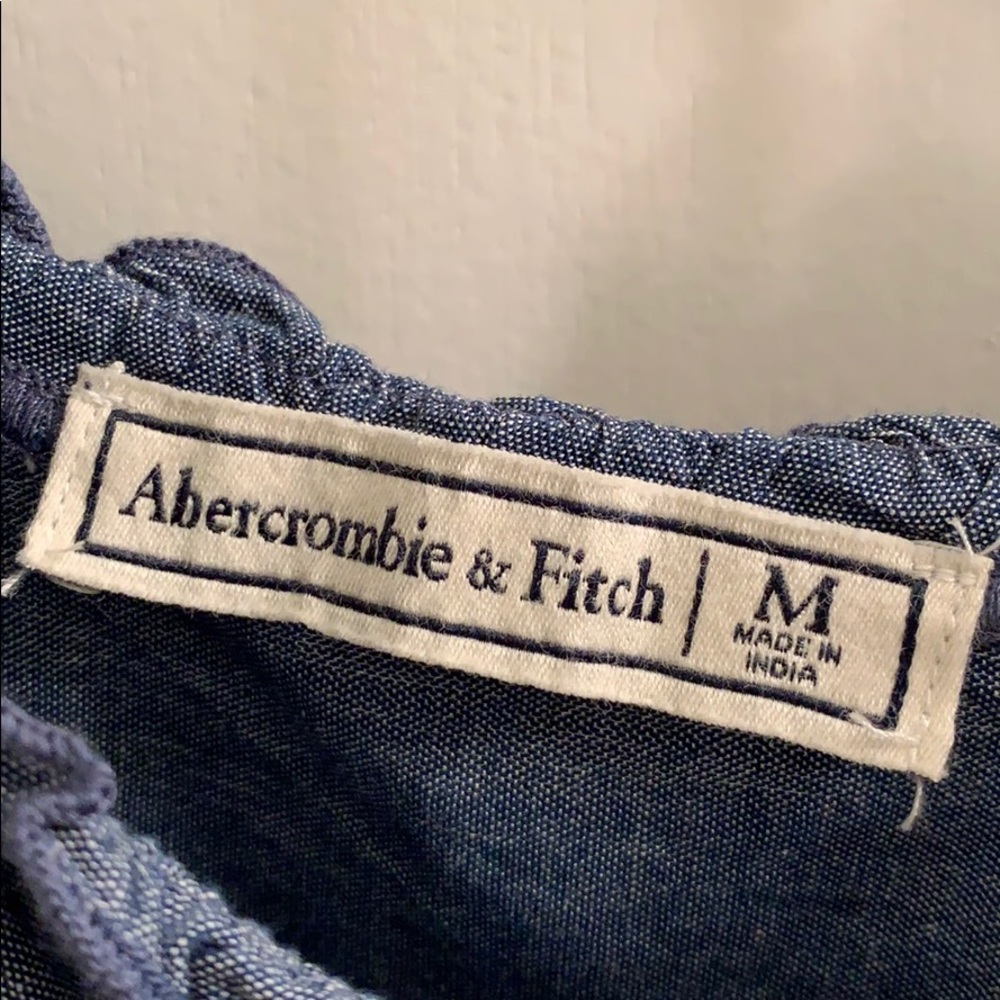 NWOT - Abercrombie & Fitch Cold Shoulder Top - Picture 4 of 4